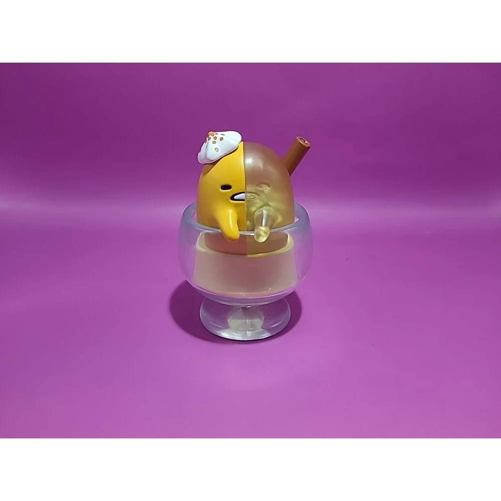Mighty Jaxx Kandy X Sanrio Characters, Snowy‎ Dreams (RARE - Gudetama)